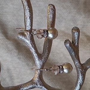 PRETTY earrings